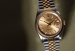 Curated Timepieces September F634