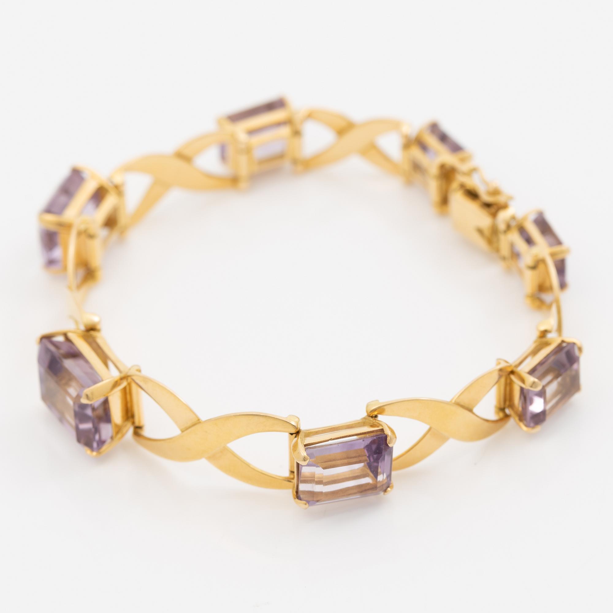 Bracelet, 18K gold with amethysts.