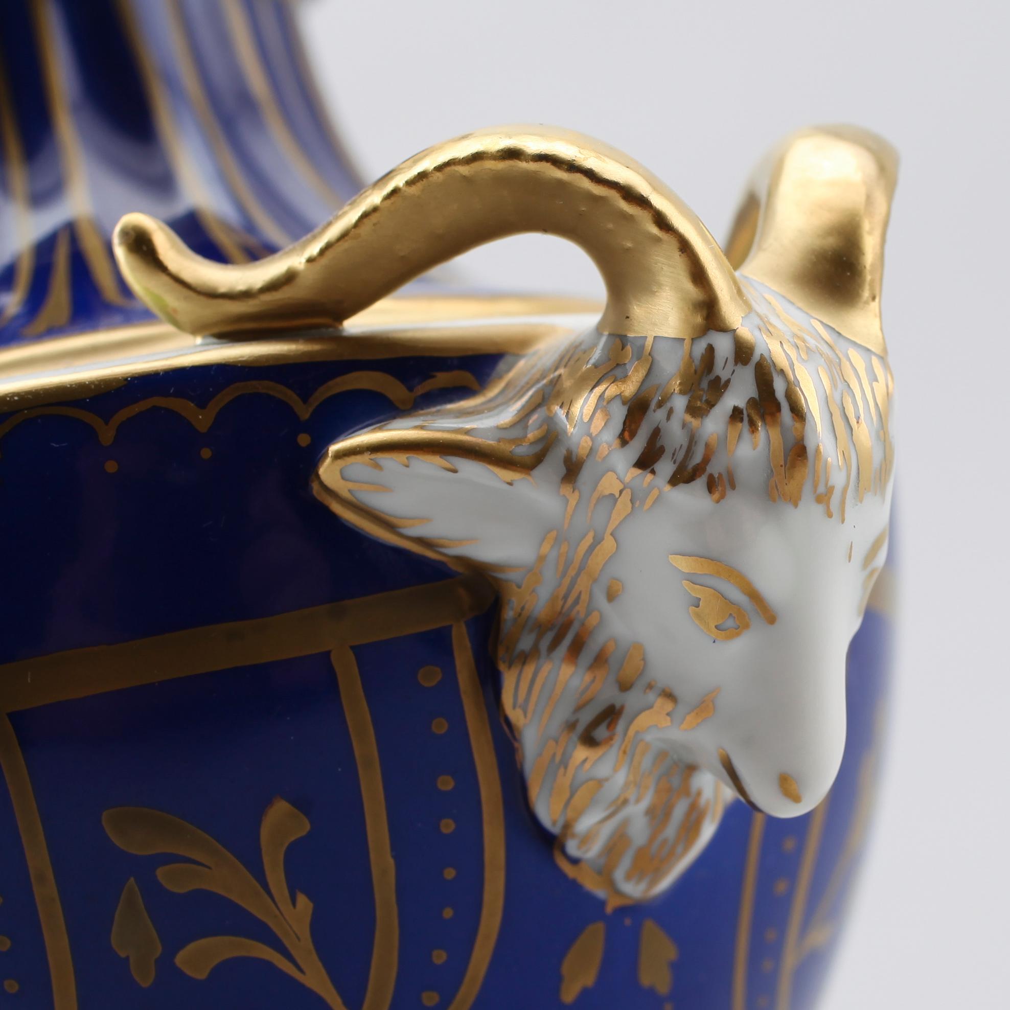 LOCKURNOR, 1 par, porslin, Dresden, 1900-talets mitt.