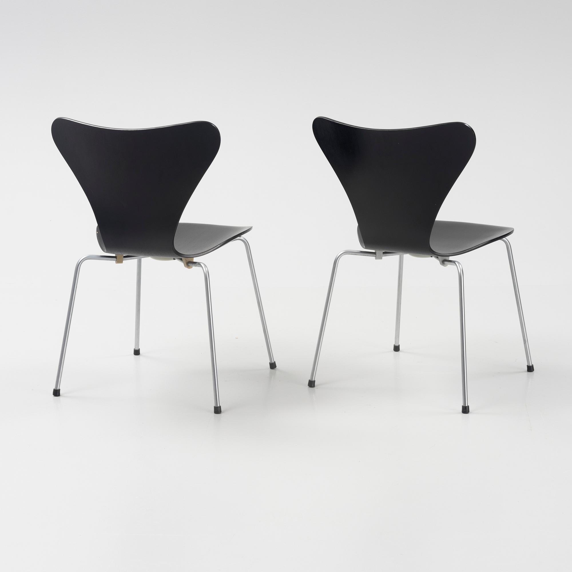 Arne Jacobsen, a set of eight model 'Seven' chairs, Fritz Hansen, Denmark, 1968.