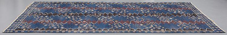 Barbro Nilsson, MATTO, "Snäckorna", flat weave, ca 346 x 247,5 cm, signed AB MMF BN.