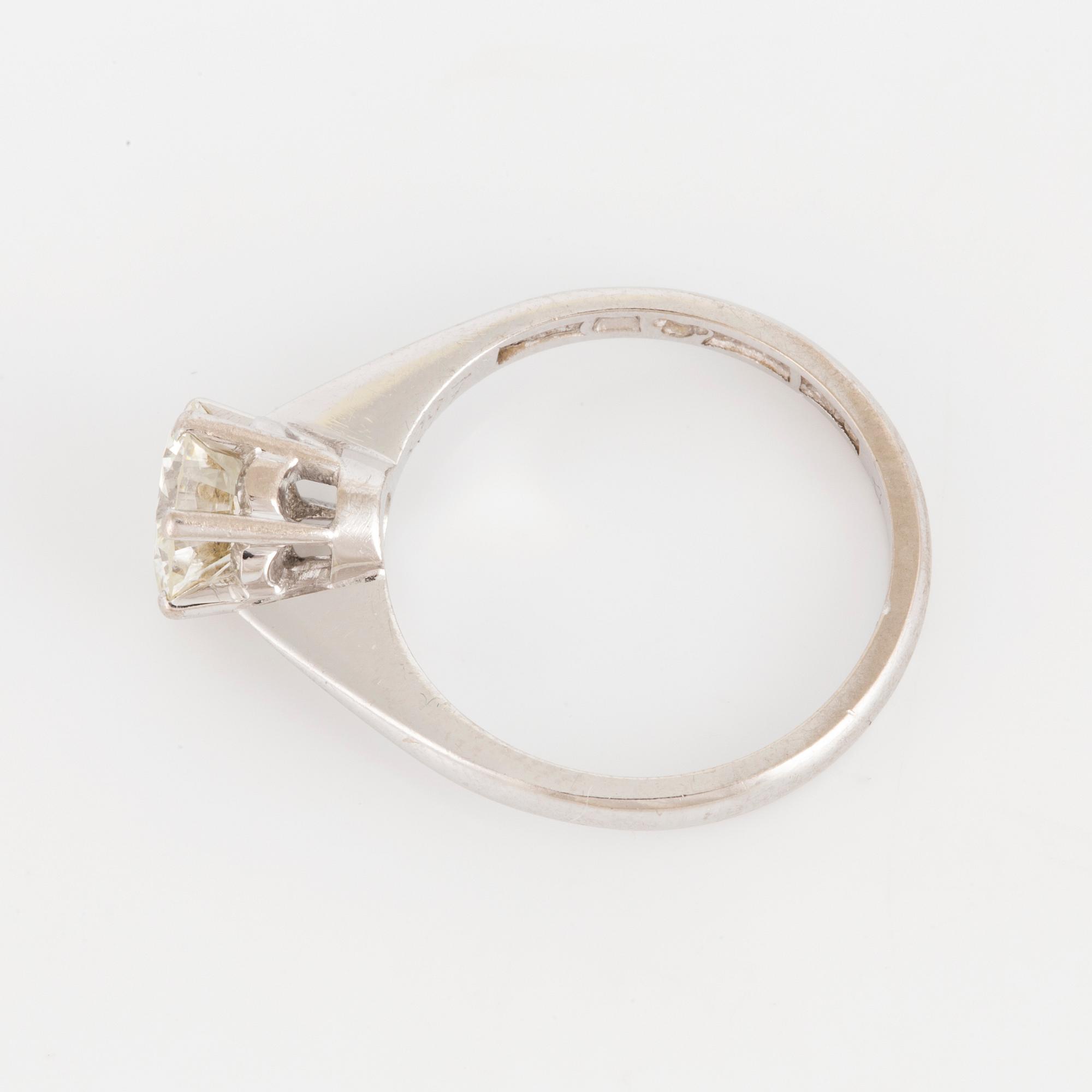 A diamond solitaire ring, 0.97 ct.