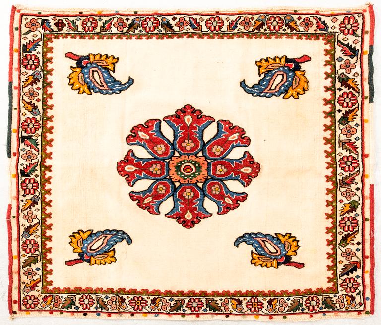 Carpet  kelim Bakthiari Soffreh old relief 140x144 cm.