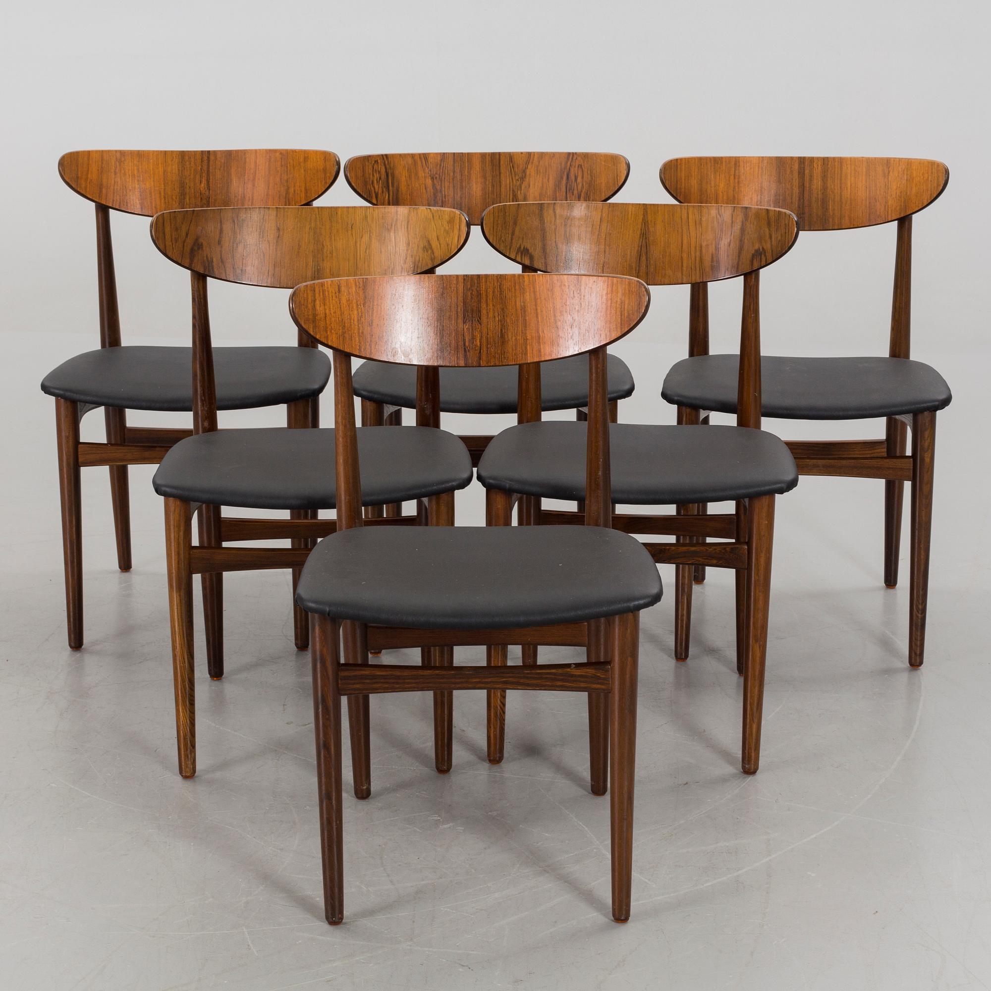 A 7 PIECES DINNER TABLE SET. TABLE  "Amagerbo Michael Olsen ".