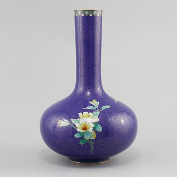 VAS, cloisonne, 1900-tal.