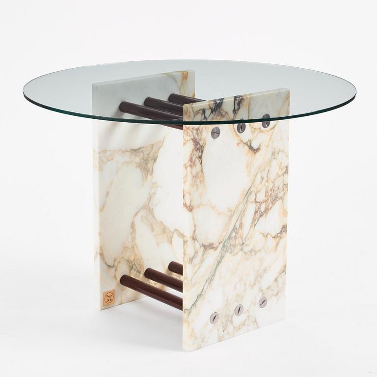 Per Söderberg, ett unikt bord, "PS Bespoke Cube”, No Early Birds, 2021.