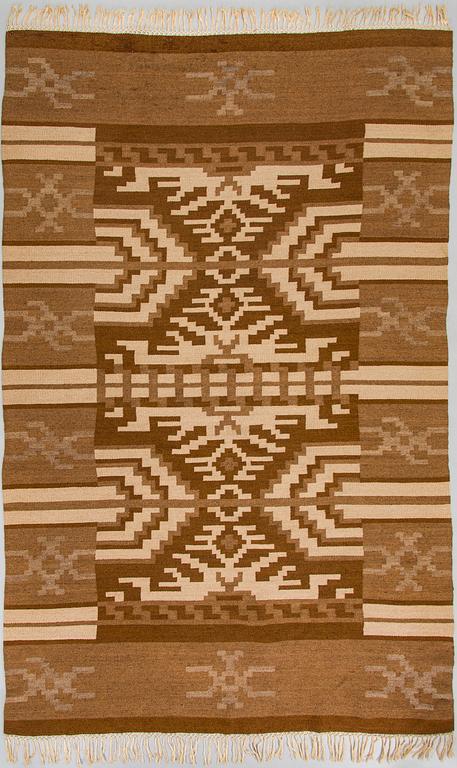 Greta Strandberg, 1920s flat weave carpets 1+3 for The Friends of Finnish Handicraft. Circa 300 x 190 and 100 x 60 cm.