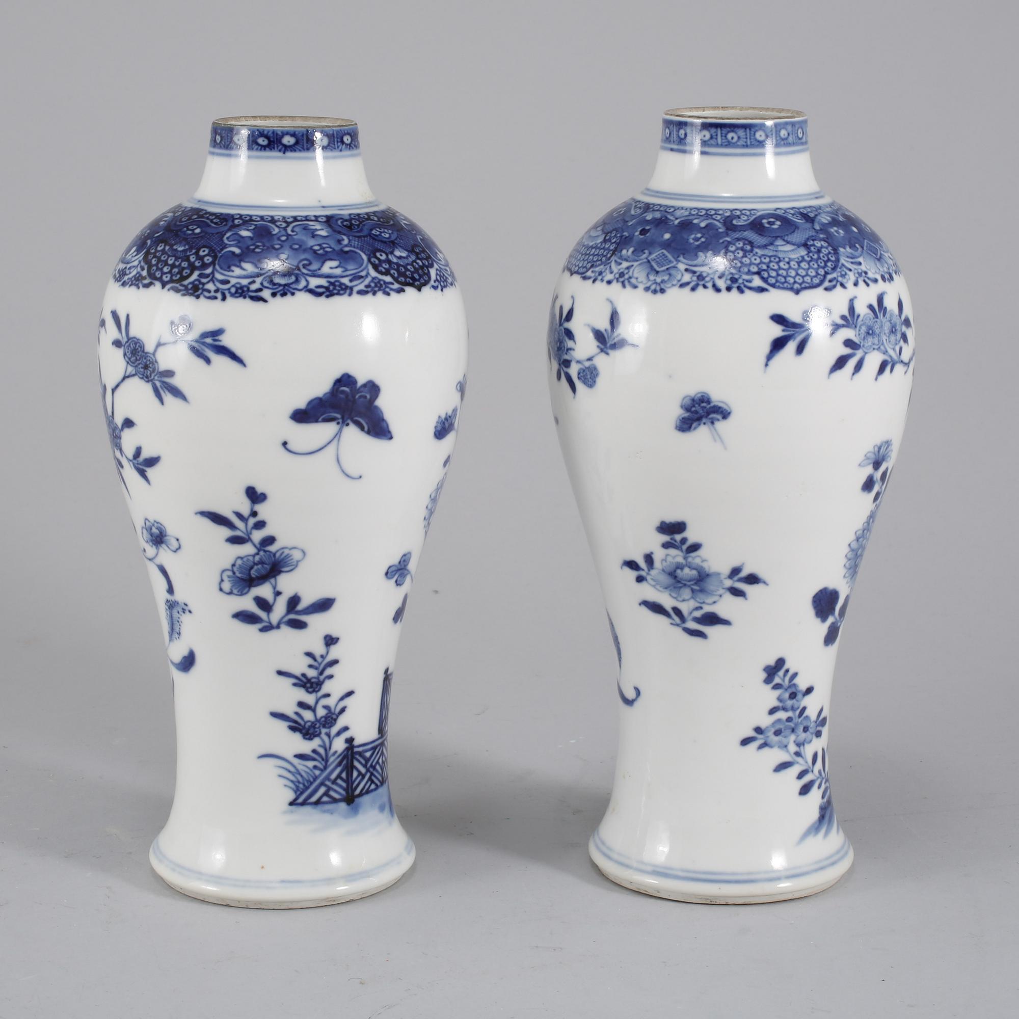 VASER, ett par, porslin, Kina, 1700-/1800-tal.