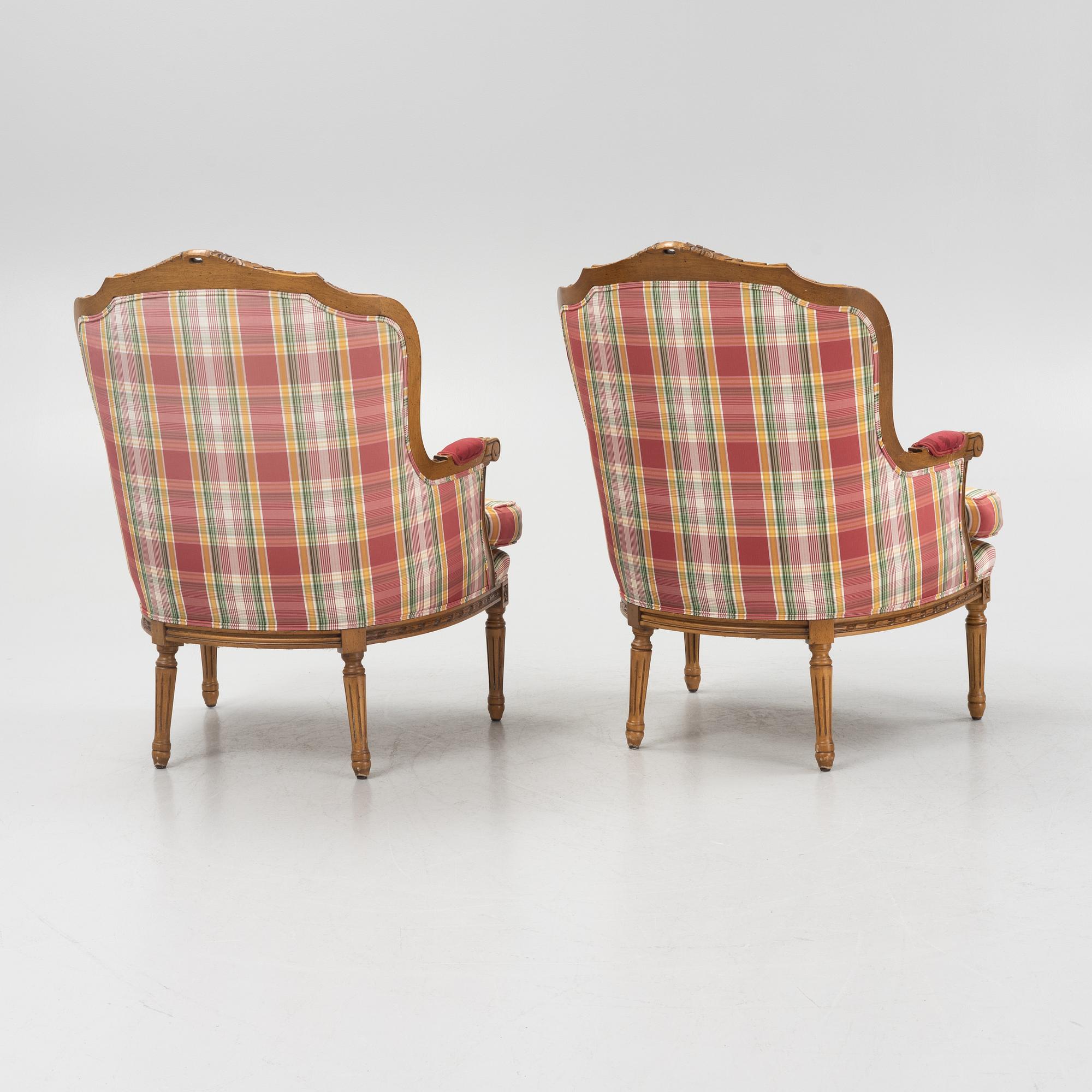 A pair of Louis XVI-style armchairs, second half of the 20th Century.