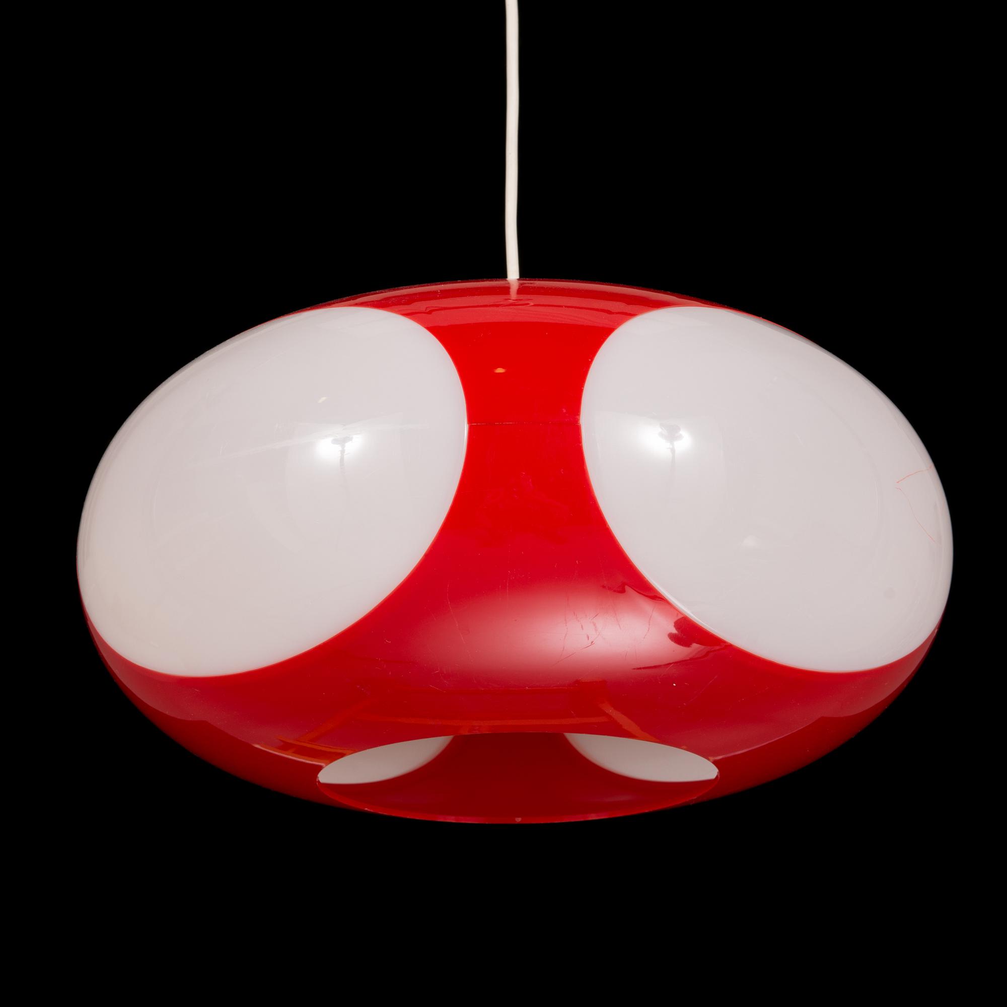 An interior set in red plastic from the 1970s, 7 parts.