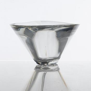 Tapio Wirkkala, a "Kuutonen" (Six) polished chrystal glass bowl model 3340/3840, Iittala, Finland 1952-61.