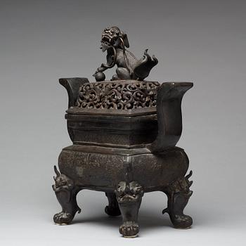 RÖKELSEKAR med LOCK, brons. Qingdynastin (1664-1912).