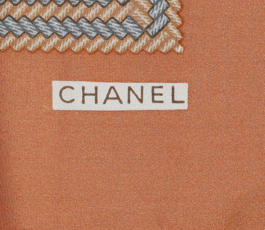 SCARF, Chanel.