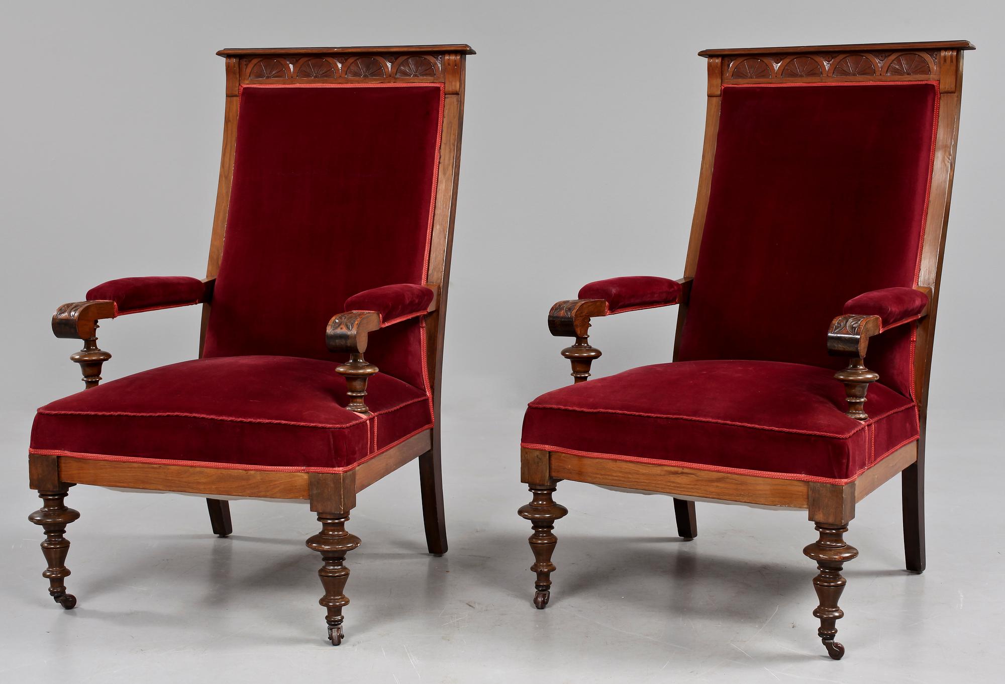 FÅTÖLJER, ett par, sekelskiftet 1800/1900.