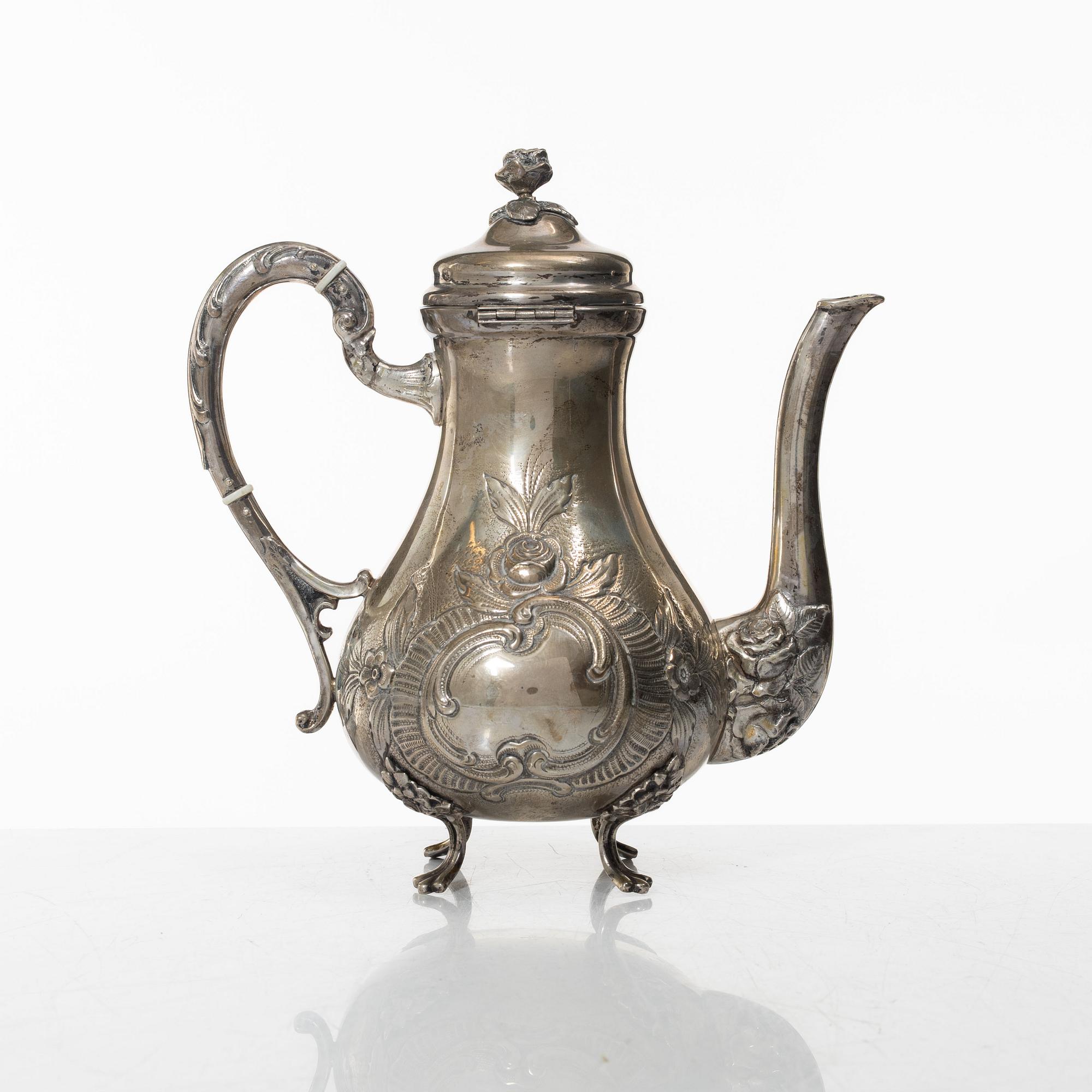 Kaffekanna, silver, rokokostil, 1900-tal.