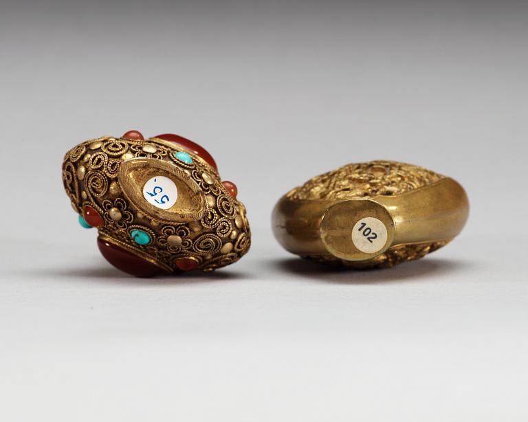 Two metal snuff bottles, Qing dynasty.