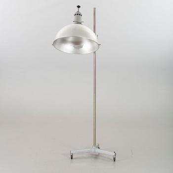 A FLOOR STUDIO LAMP FOBA.
