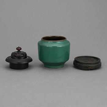 URNA, porslin, Qingdynastin 1800-tal.