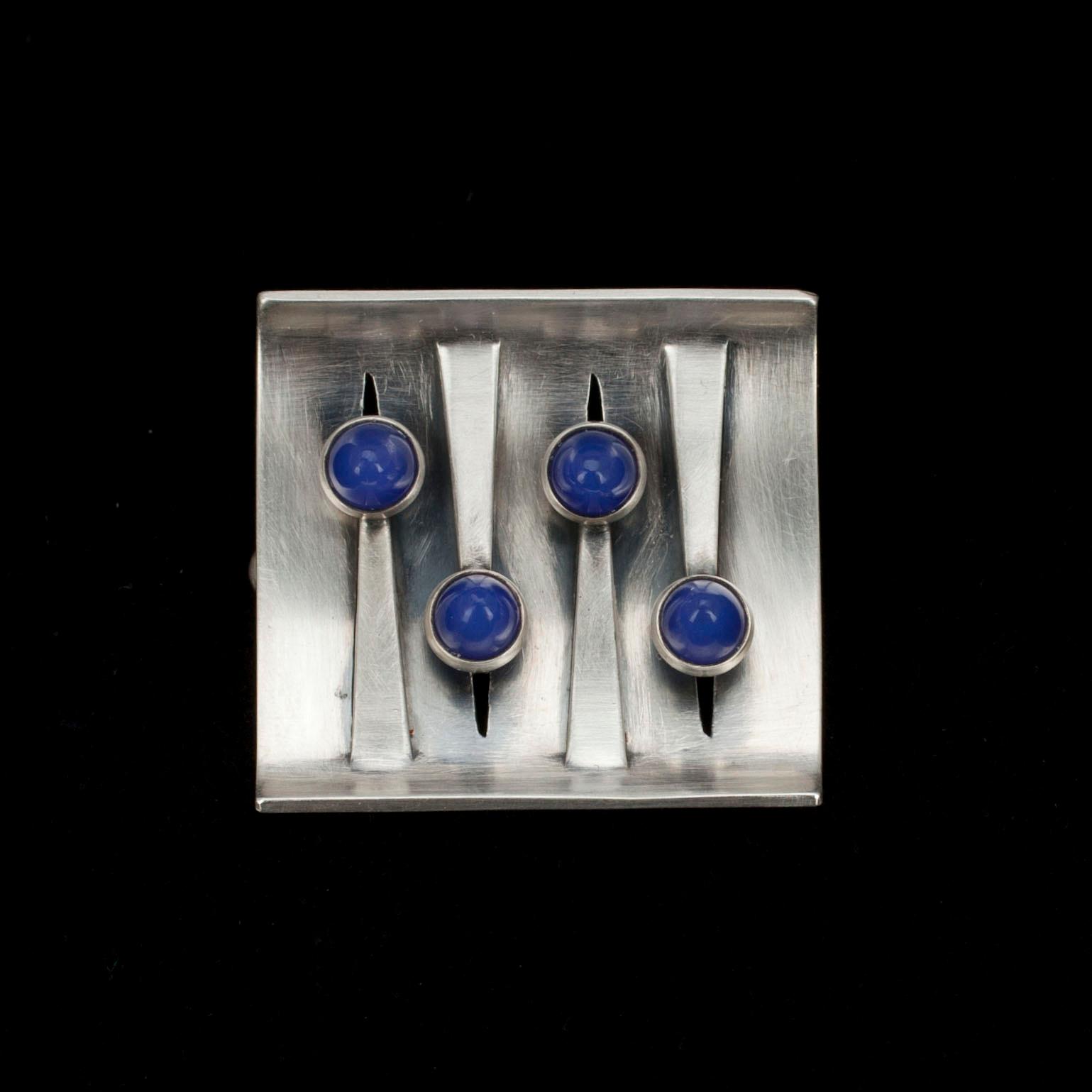 BROSCH, silver samt färgad kalcedon, Elis Kauppi, Kupittaan Kulta 1964.