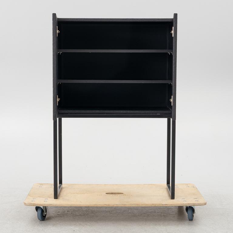 Cabinet, DIS, 2000s.