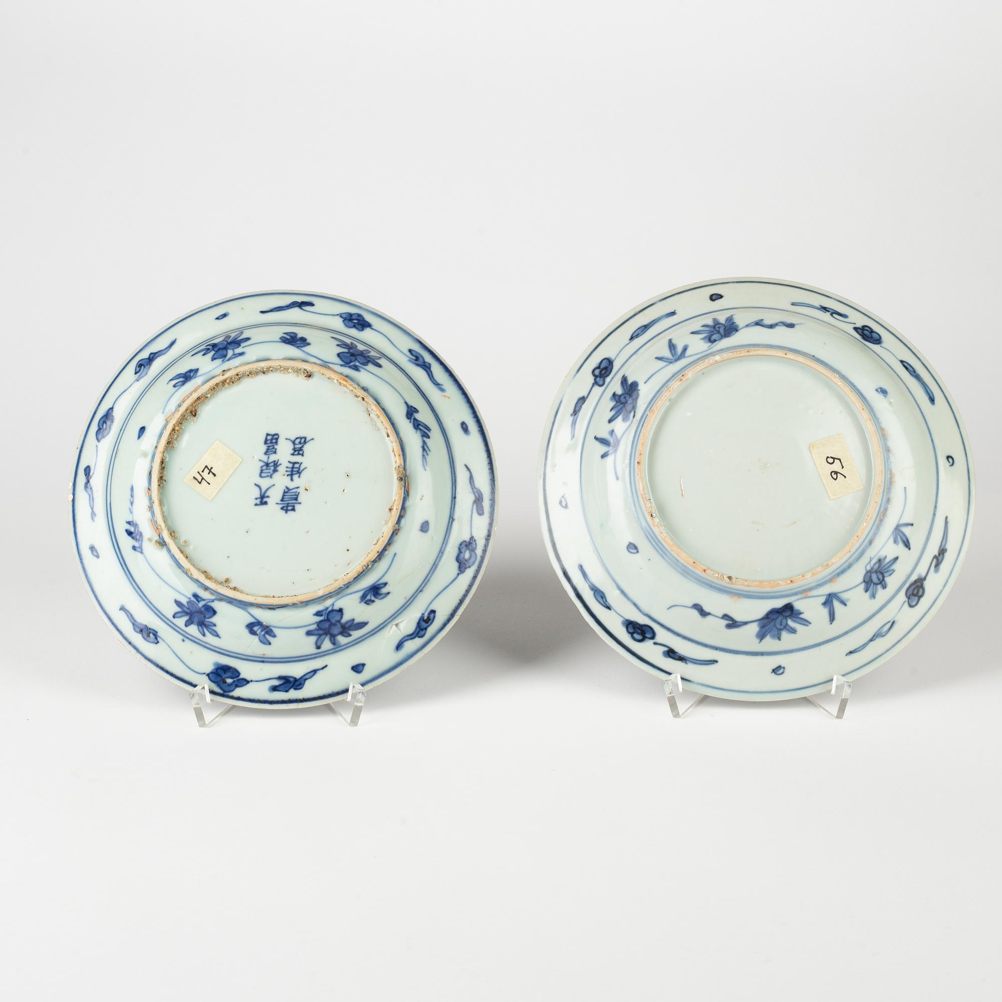 Two blue and white dishes, Ming dynasty, Wanli (1572-1620).