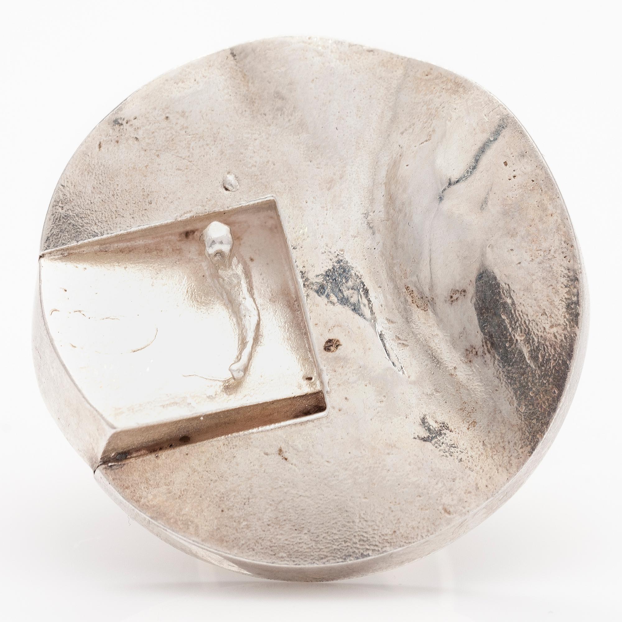 BJÖRN WECKSTRÖM, A sterling silver ring "At the gate of eternity". Lapponia 1969.