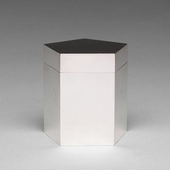 144. Wiwen Nilsson, a sterling pentagonal lidded jar, Lund, Sweden 1974.