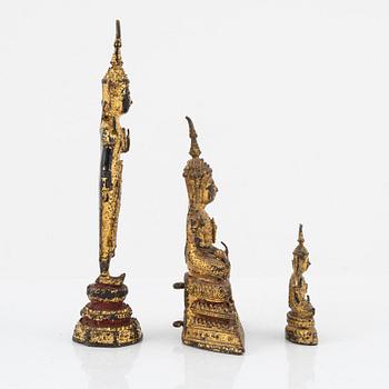 Buddhor, tre stycken, brons. Thailand, Bangkok,  omkring 1900.