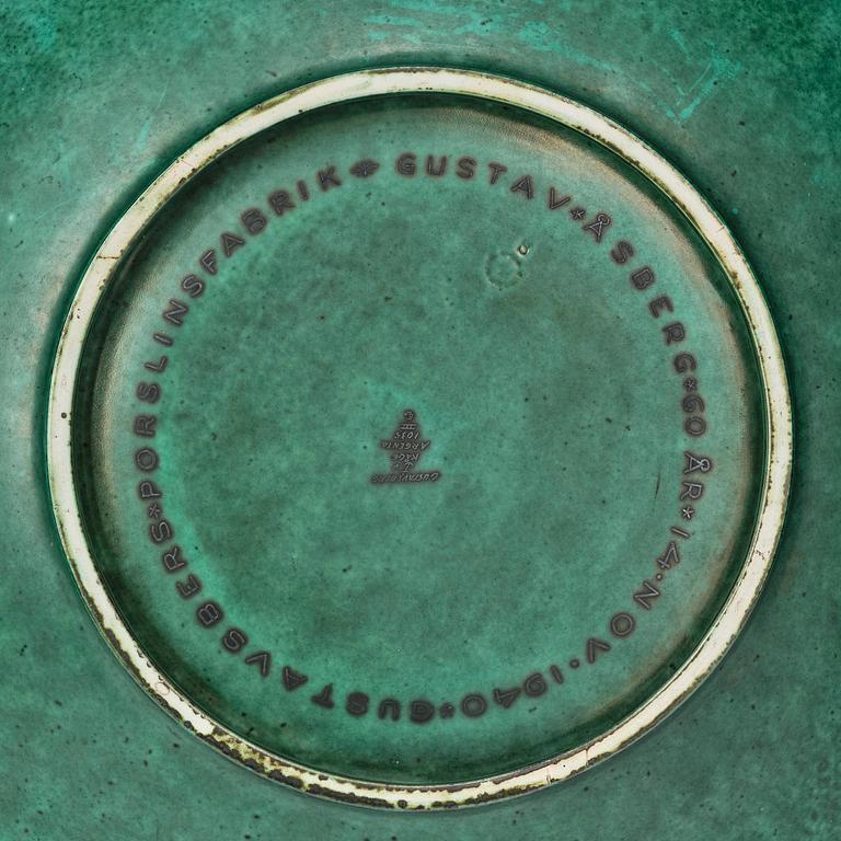 Wilhelm Kåge, an Argenta stoneware dish, model 1035, Gustavsberg, Sweden 1940.