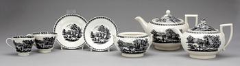 SERVISDELAR, 29 st, porslin, "Etruria England" Wedgwood, England.