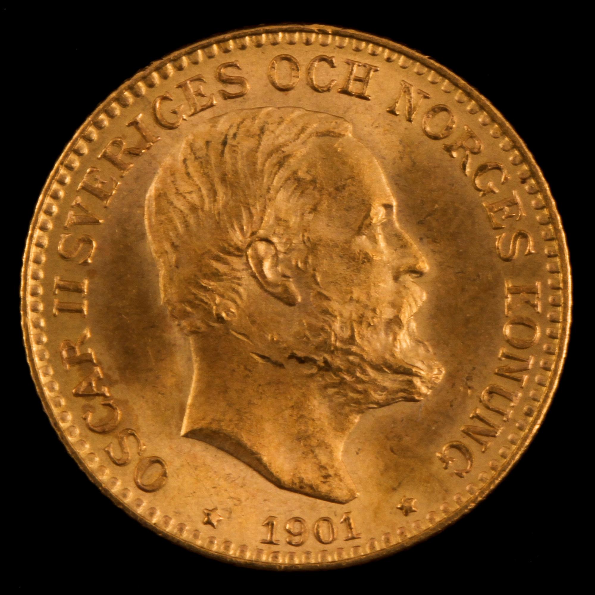 GULDMYNT, 10 kronor, Oscar II, 1901. Vikt 4 gram.
