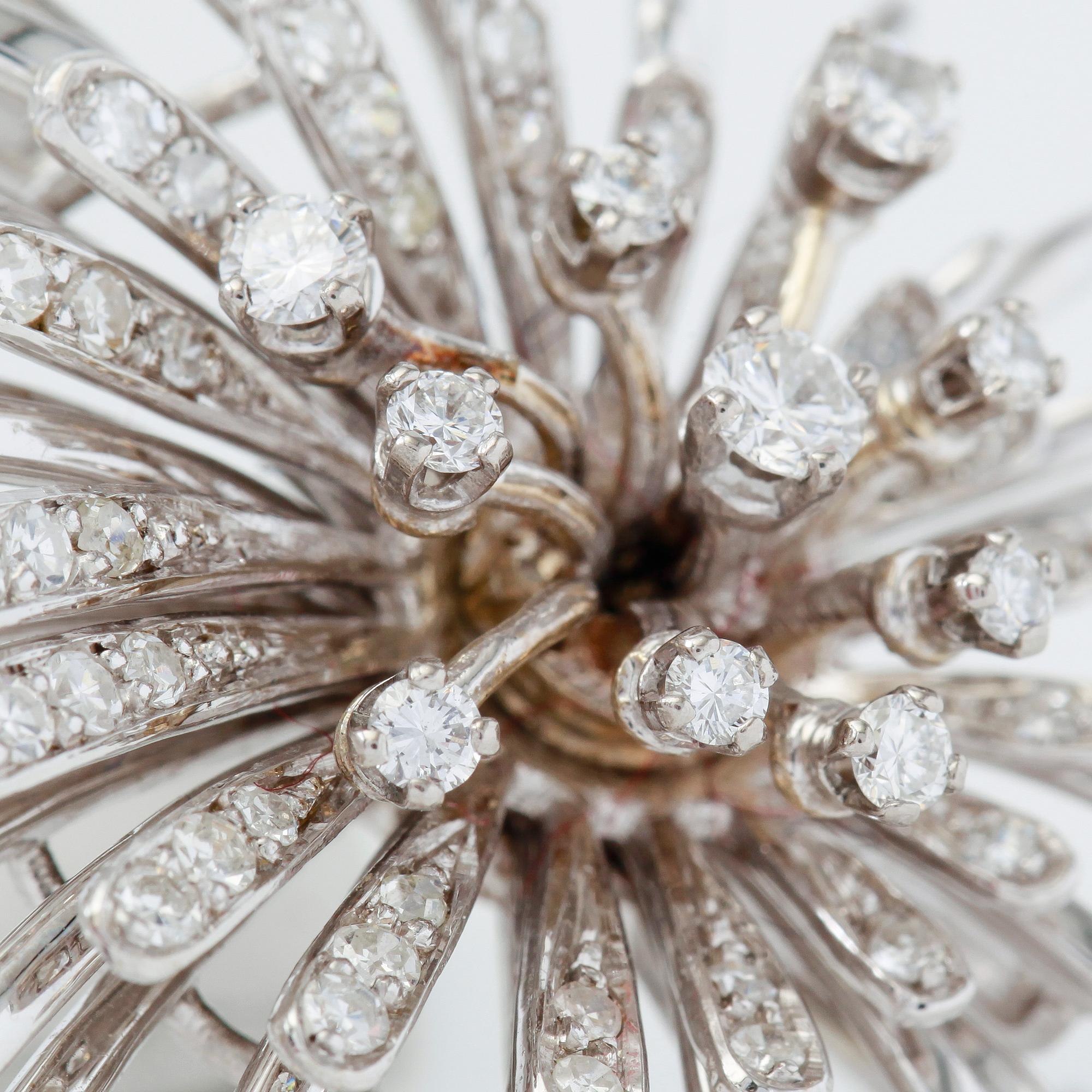 BROSCH, 18K vitguld och diamanter.
