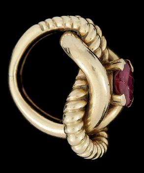RING, 18k guld. Vikt 25g.