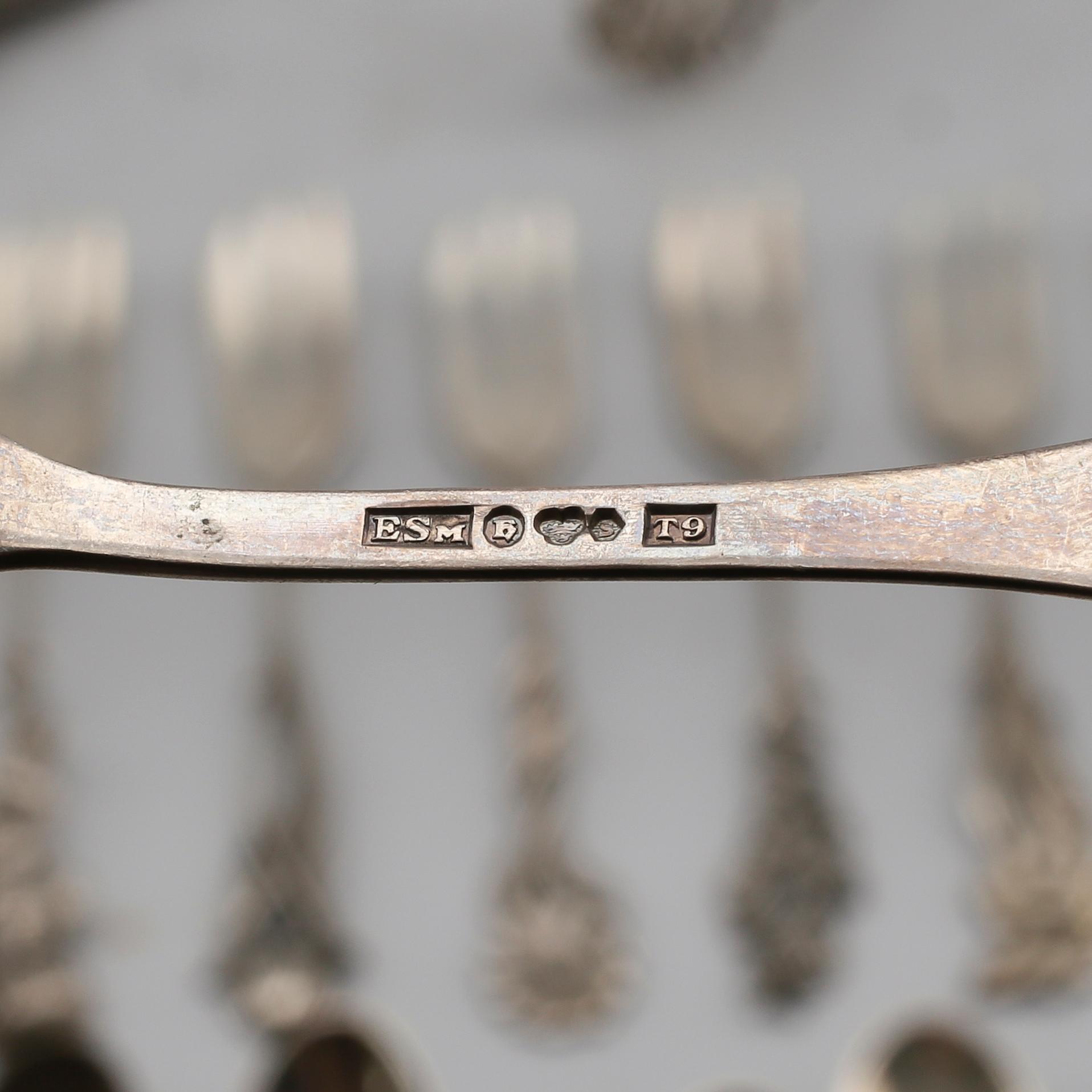 BESTICK, 41 delar, silver, olika modeller, svenska stämplar 1950-60-tal. Vikt ca 580 gram.