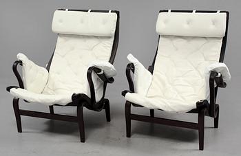 FÅTÖLJER, ett par, "Pernilla", Bruno Mathsson, 1900-talets fjärde kvartal.