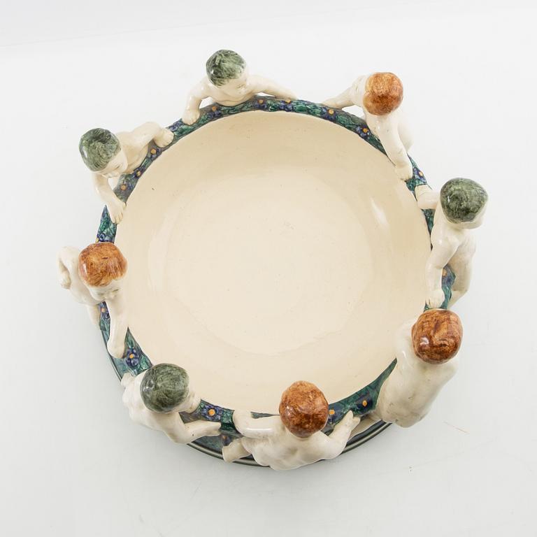 Wilhelm Süss jardinière for Karlsruhe State Majolica Manufactory AG, first half of the 20th century.