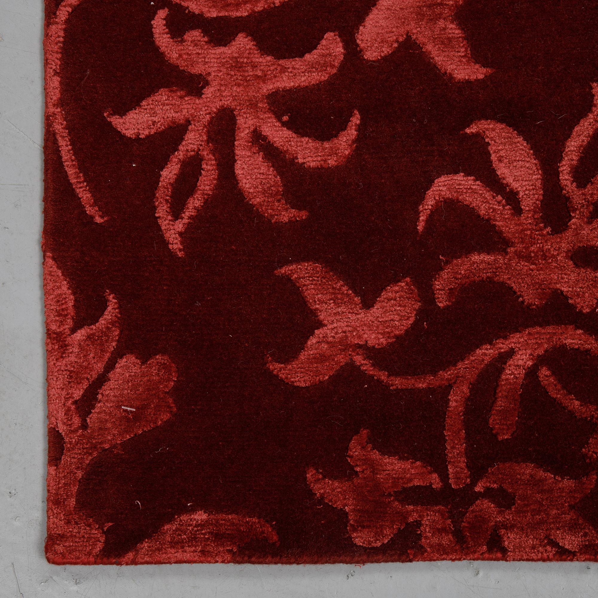 A carpet, India, wool  and  bambo  silk, ca 300 x 200 cm.