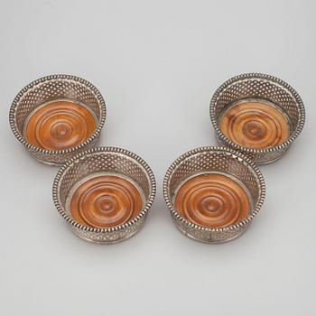 COASTERS, 4 st, försilvrad koppar, 1800-tal.
