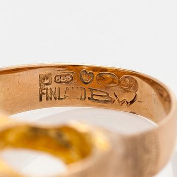 Björn Weckström, ring, "Kastehelmet", 14K guld och odlade pärlor, Lapponia 1971.
