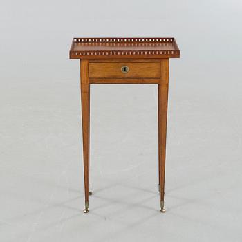A sewing table, 19th century.