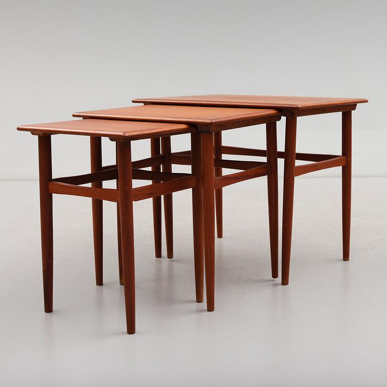 SATSBORD, 3 delar, 1900-talets andra hälft.