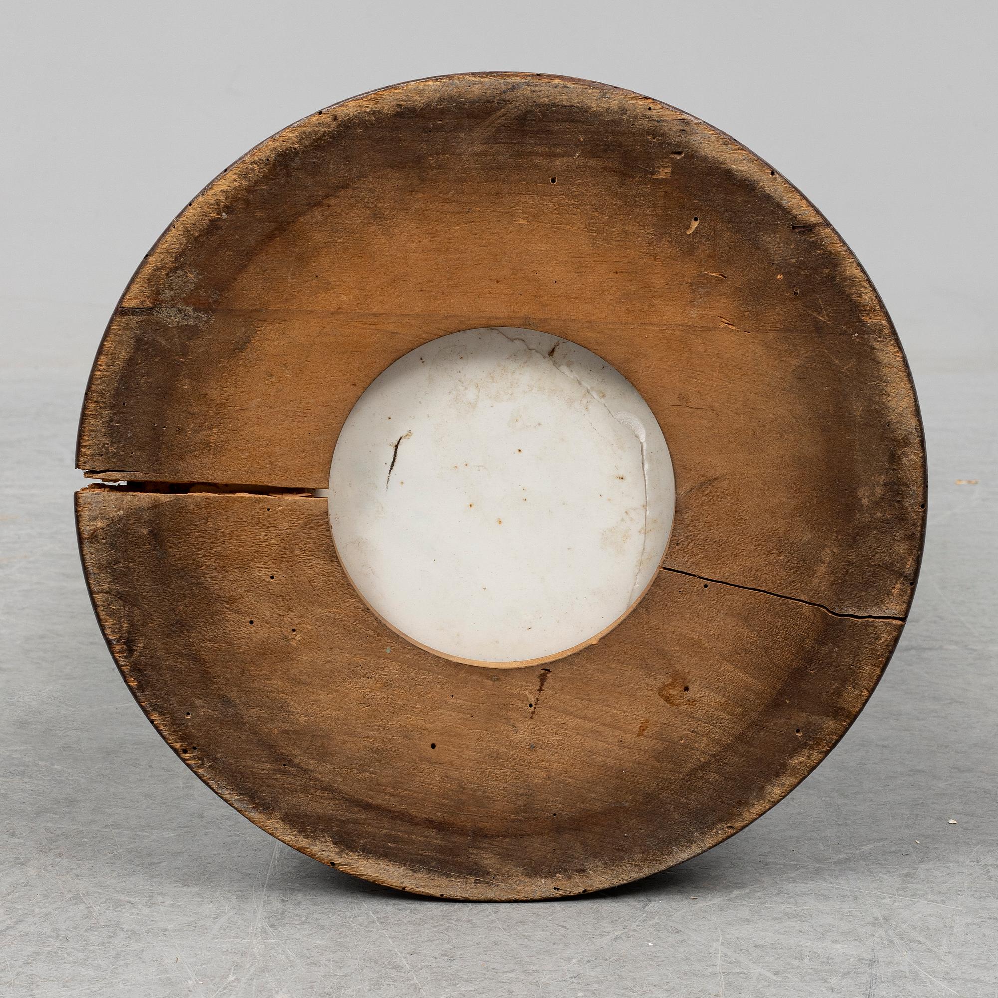 An early 20th century porcelain umbrella stand.