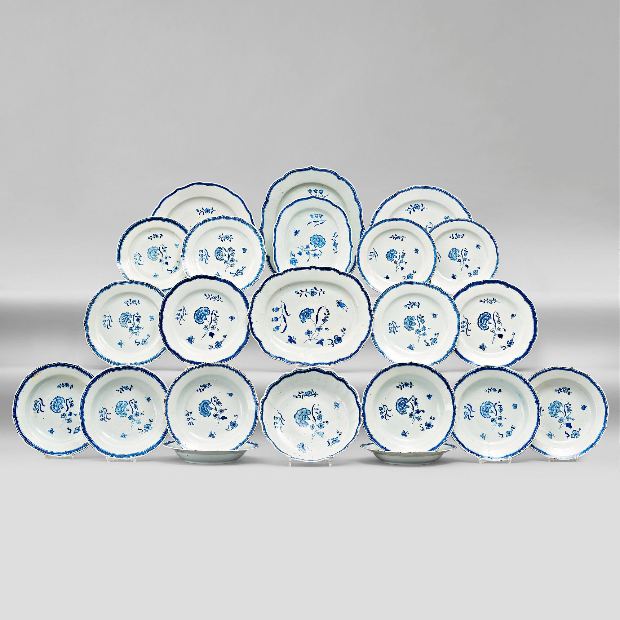 A blue and white dinner service, Qing dynasty, Qianlong (1736-1795), (53 pieces).