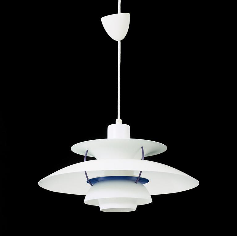 TAKLAMPA, "PH 5", Poul Henningsen för Louis Poulsen, Danmark. Höjd 30 cm.