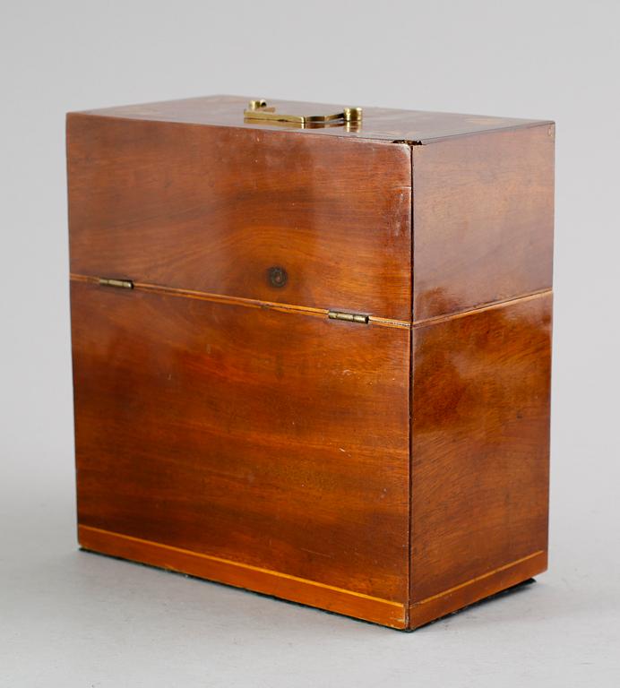 FLASKSCHATULL, 1800-talets mitt.