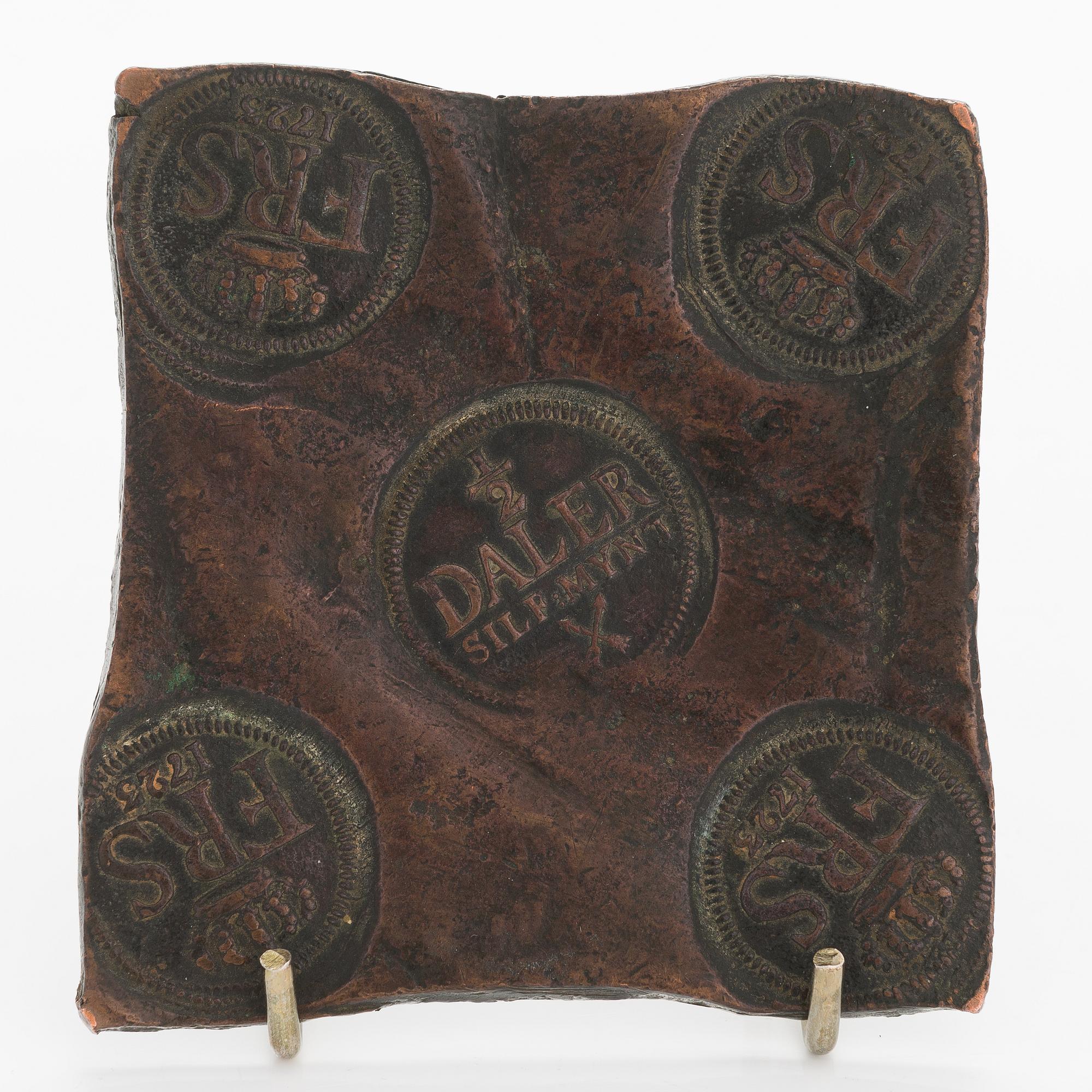 Plåtmynt, 1/2 daler silvermynt, koppar, Fredrik I, 1723.