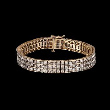 68. BRACELET, brandy coloured brilliant cut diamonds, tot. app. 7 cts.