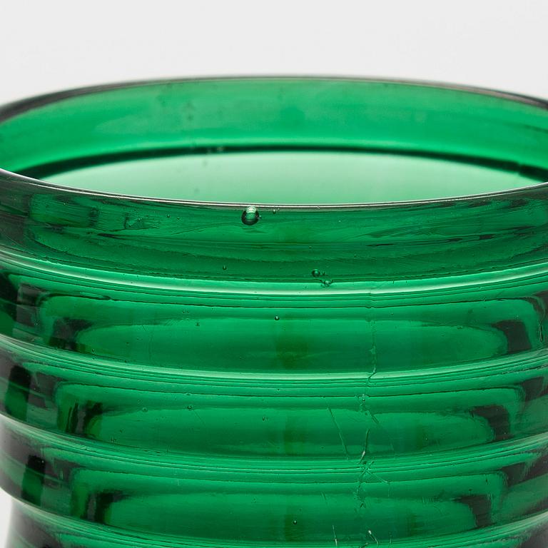 Aino Aalto, drinking glasses, 4 pcs, model 4052, and plate 'Bölgeblick', Karhula Glassworks, 1930s.