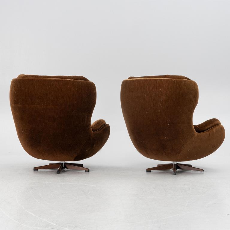A pair of armchairs, Swedfurn, Slätte möbler, Töreboda, second half of the 20th century.