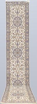 A Keshan runner, c. 586 x 103 cm.